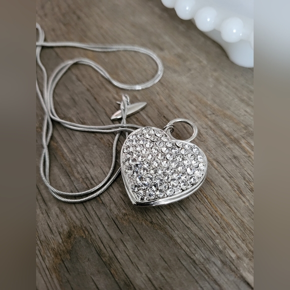 Vintage Silver Tone Heart Shaped Pendant Necklace - Picture 7 of 8